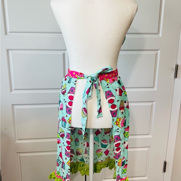 Matching Aprons Set Cupcake Print Ruffle Trim Mommy and Me Baking Kitchen - Picture 4 of 8